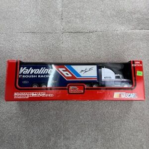 1994 Nascar Racing Champions Team Transporter #6 Mark Martin 1:64 diecast Truck
